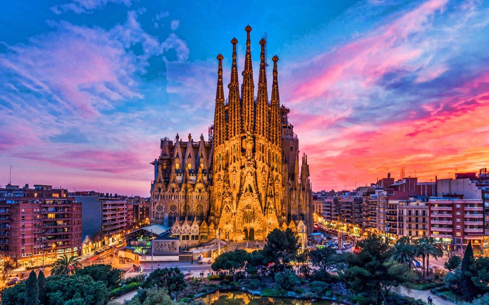 Best Things to Do in Barcelona: Discover the Famous Sagrada Familia