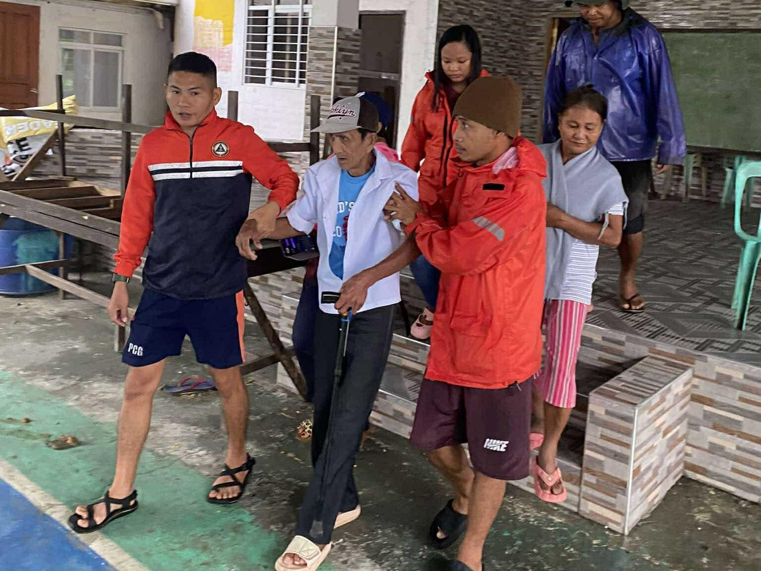 Coast Guard helps evacuate 700 families in Aparri as typhoon rages