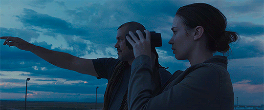 A person and person holding a camera

AI-generated content may be incorrect.