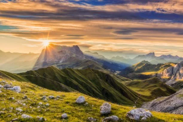 10 Desert Sunsets That Burn with Color, desert sunset, fiery skies, nature, forest, landscape, warm sand, golden dusk