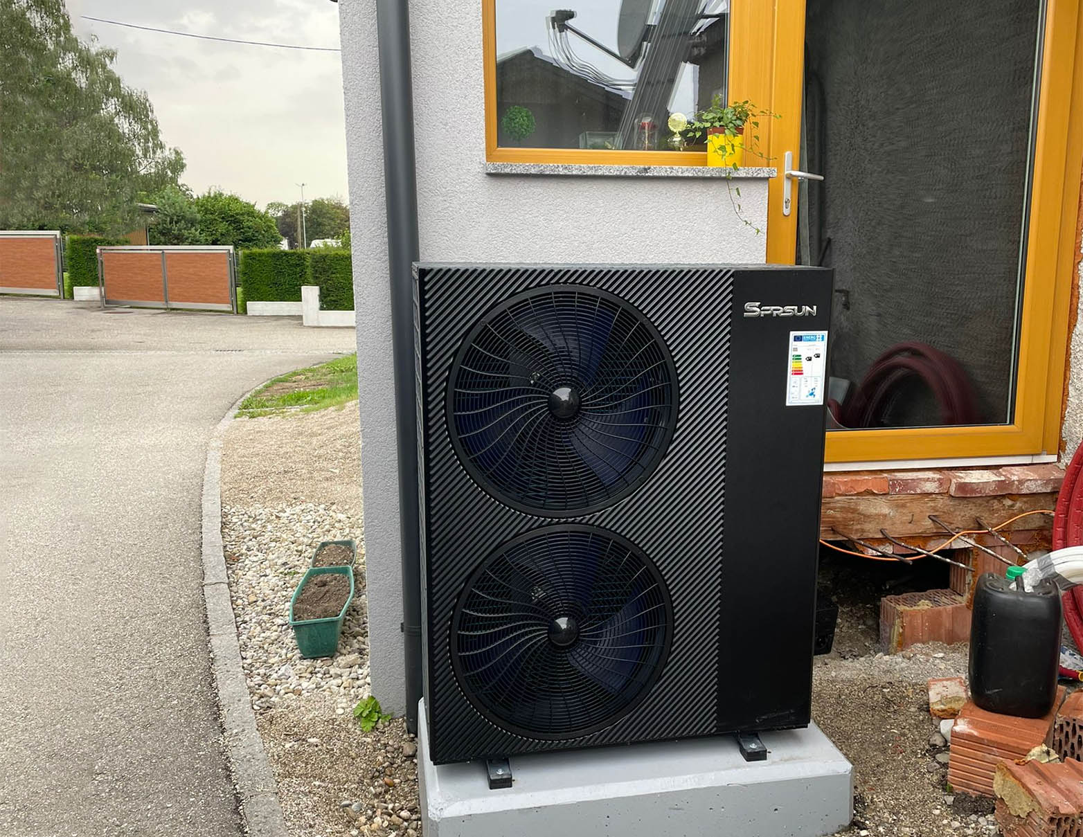 Air-to-water Heat Pump R290 in Residential Building