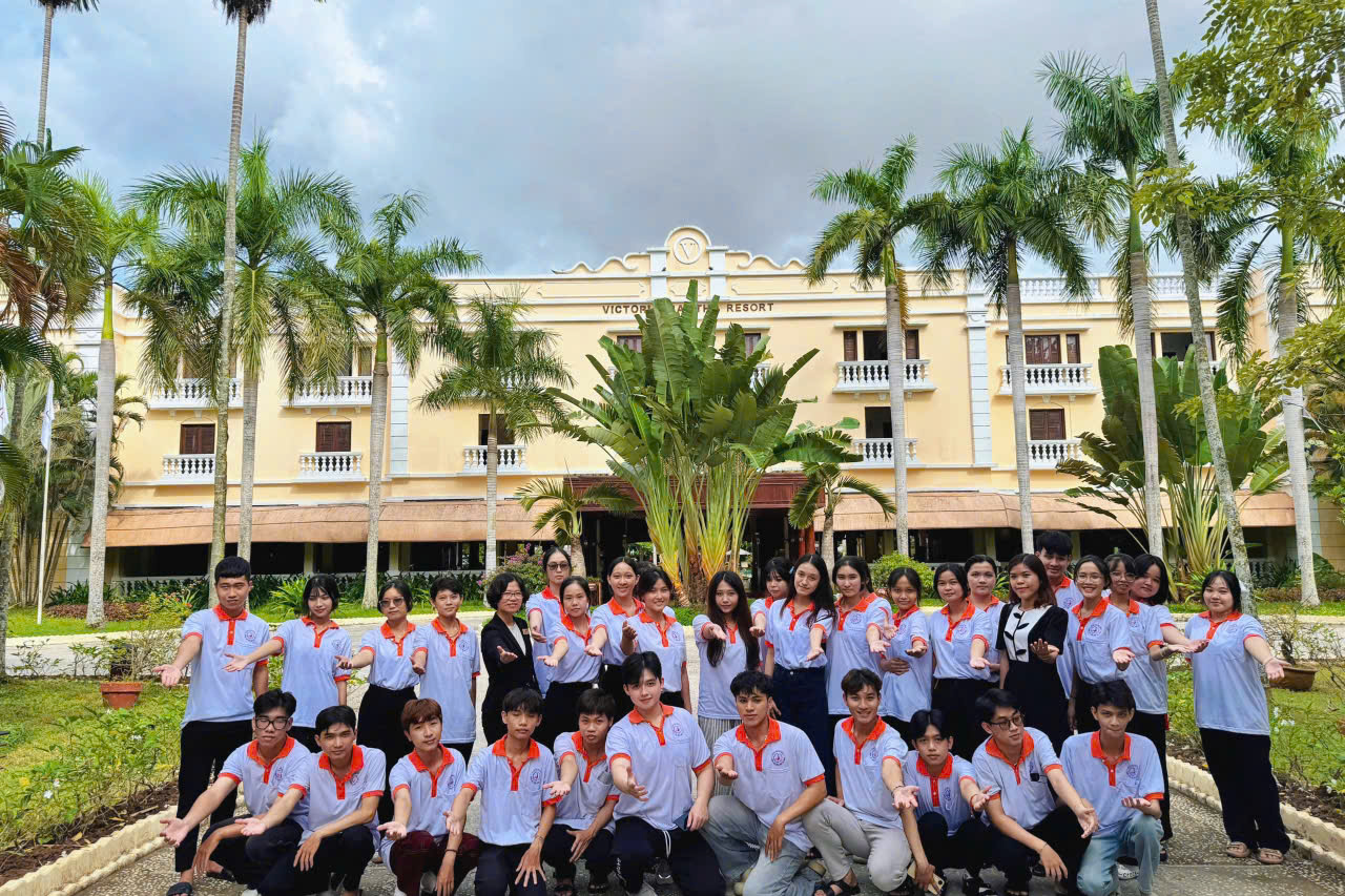 Sinh viên ngành Du lịch – Nhà hàng AGVC trải nghiệm thực tế tại Victoria Resort Cần Thơ