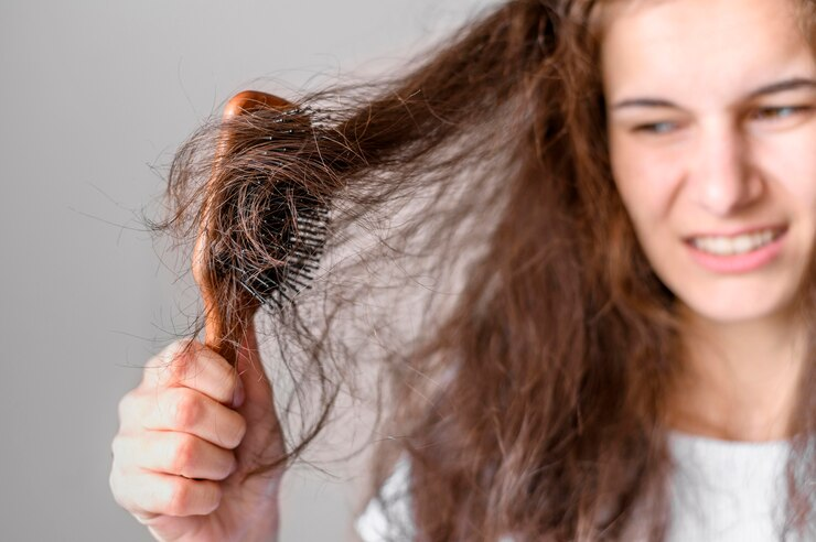 Combing frizz and damaged hair