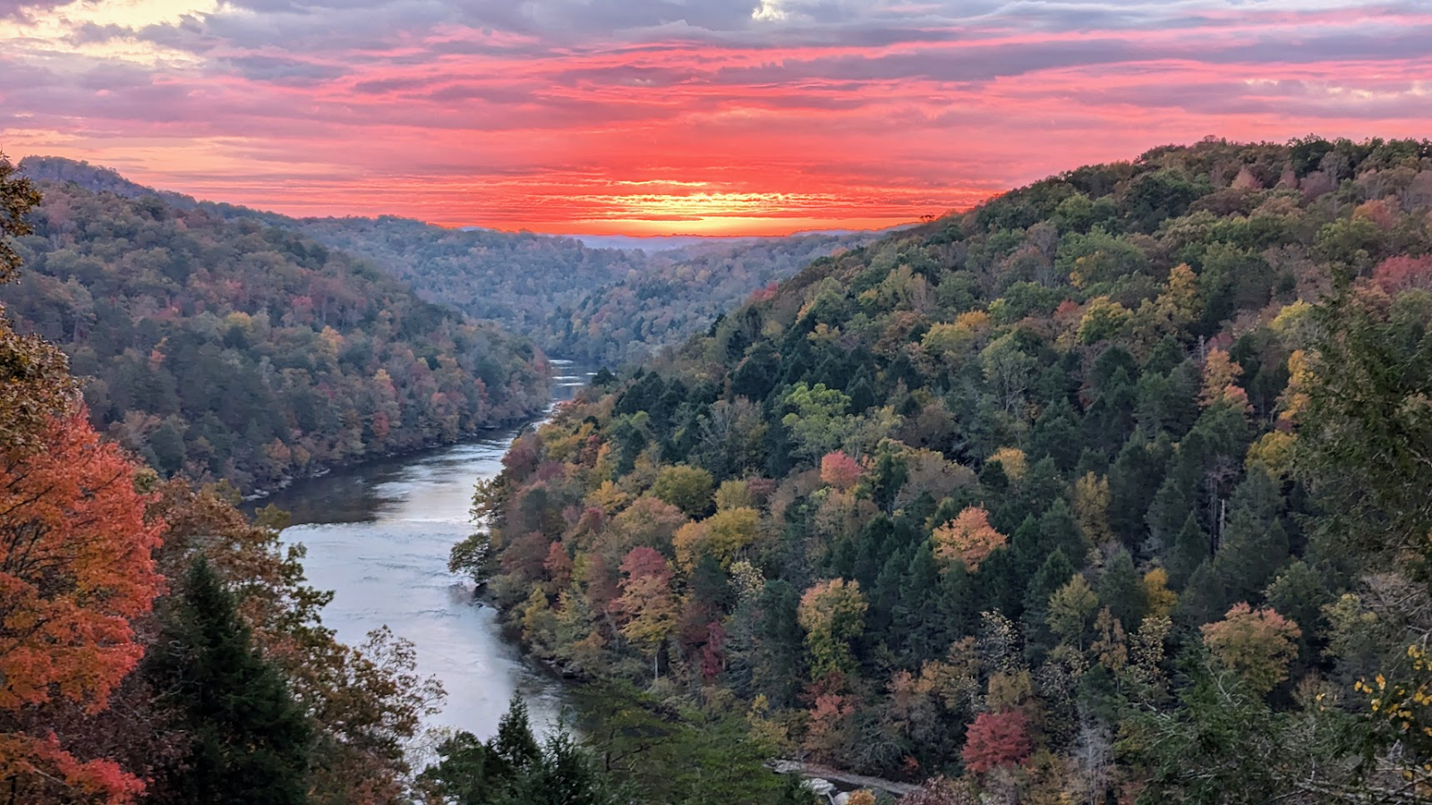 sunrise at Cumberland falls State Resort Park