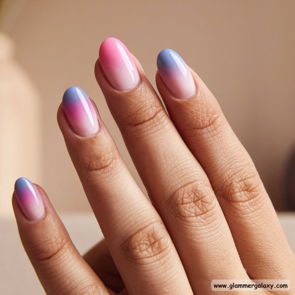 Neutral Nails having Pink to Lilac Gradient
