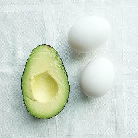 2 Eggs & 1/2 Avocado | Healthy Snacks For College Students