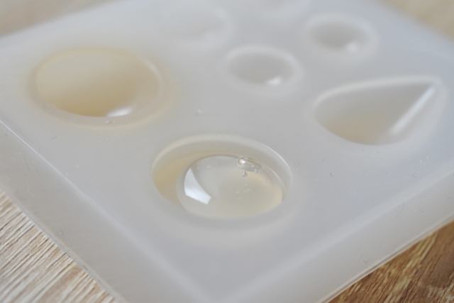 気泡が入ったレジン液