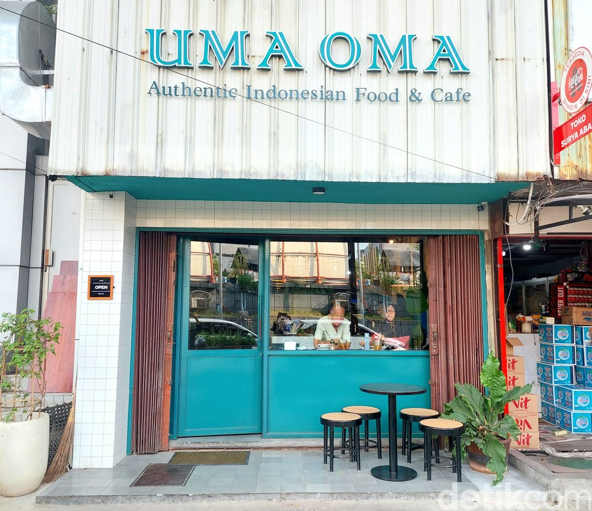 tempat makan viral di blok m uma oma cafe