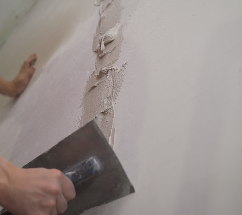 How Do I Know When Re-plastering Is Better Than Patching a Cracked wall?