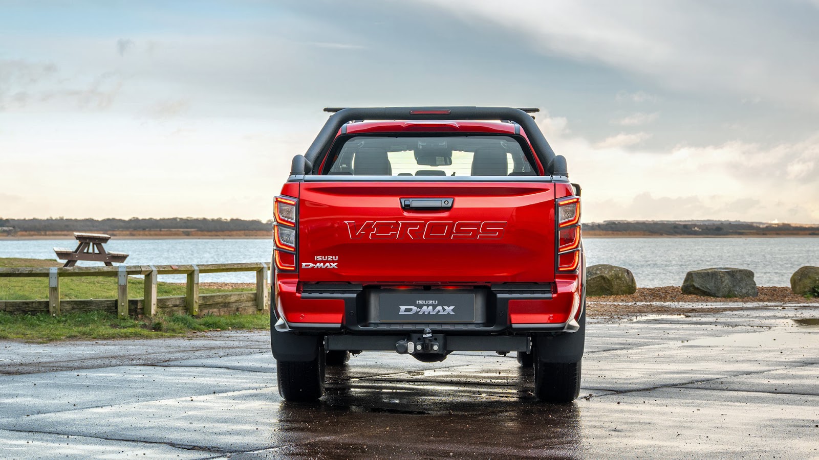Isuzu D-Max V-Cross