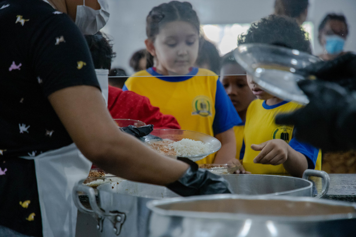 Os recursos para aquisição de alimentos são repassados diretamente para os conselhos de cada escola