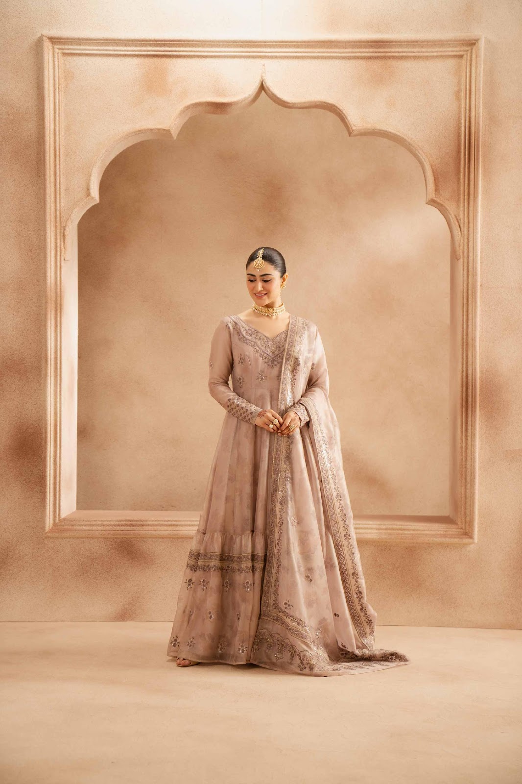 https://nishatboutique.com/cdn/shop/files/KB25-09-_2.jpg?v=1741594421&width=5000