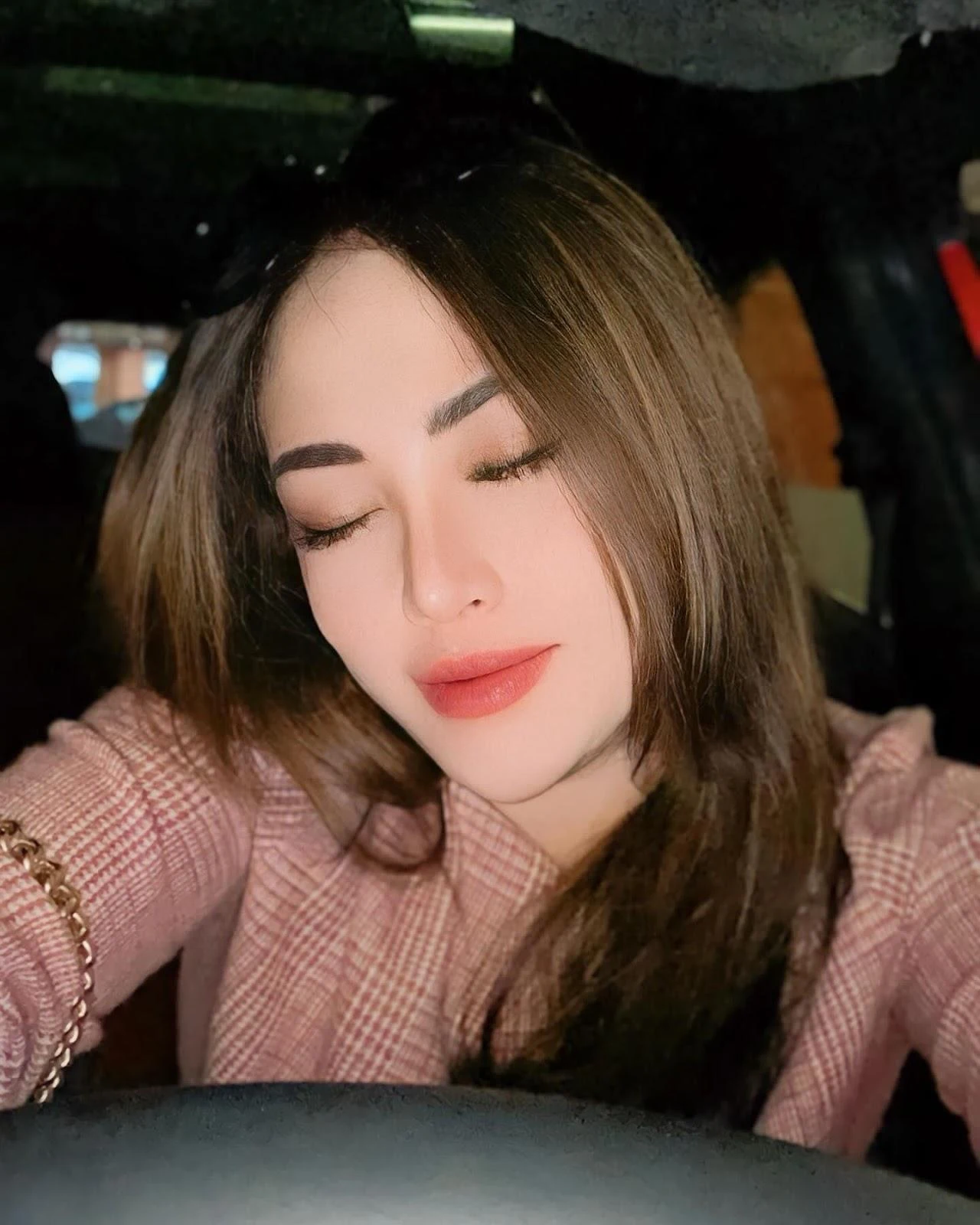 Wanita Cantik yang Membuat Setiap Detik Menjadi Lebih Menantang, wanita cantik, detik menantang, cewek seksi