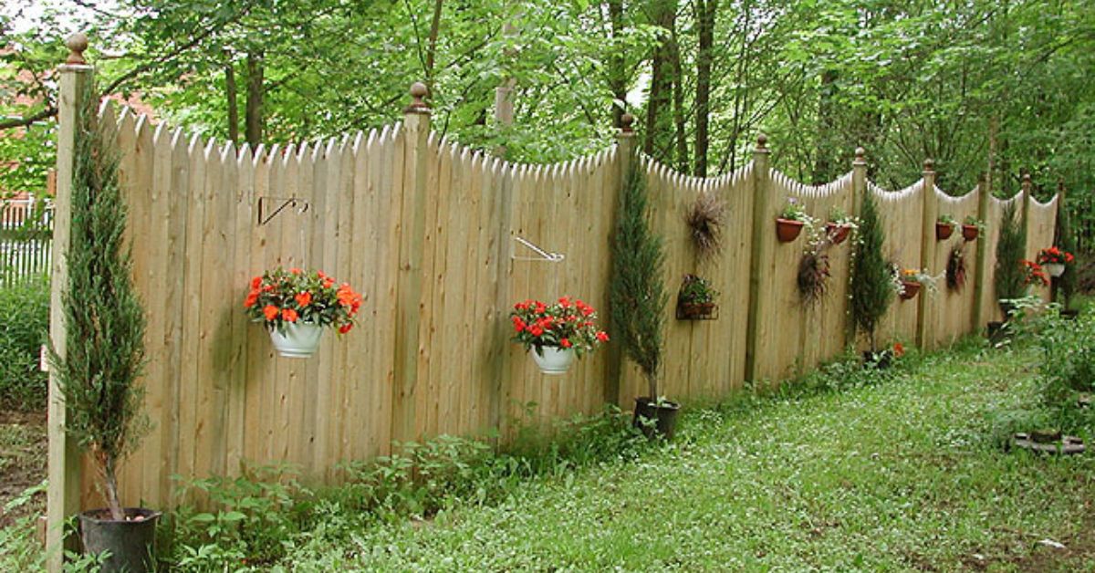 Playful Picket Privacy