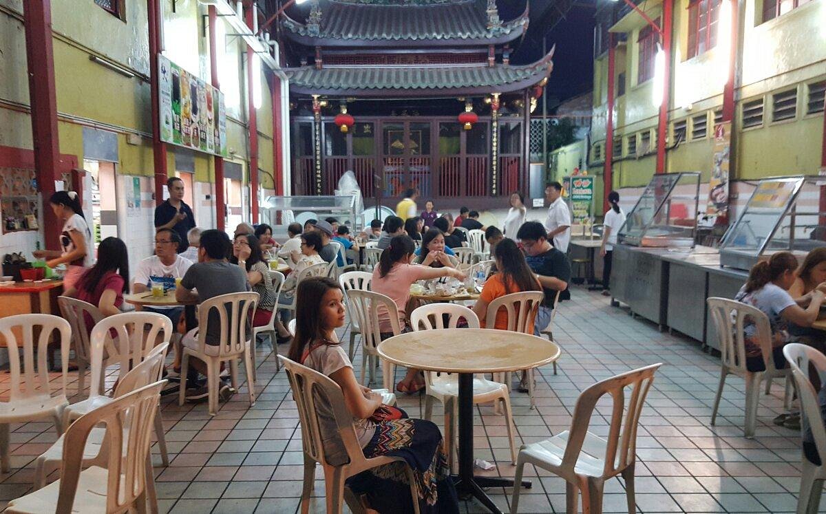 best place in kuching for sarawak local food Aladdin Cafe at Carpenter Street