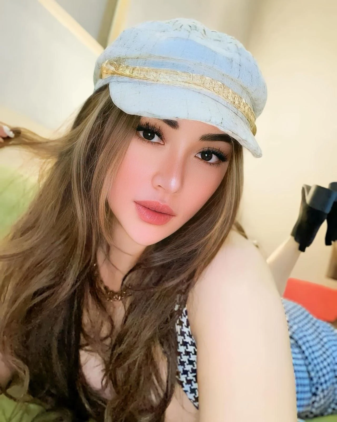 Cewek Hot yang Menciptakan Suasana Terpikat, cewek hot, suasana terpikat, gadis menggoda