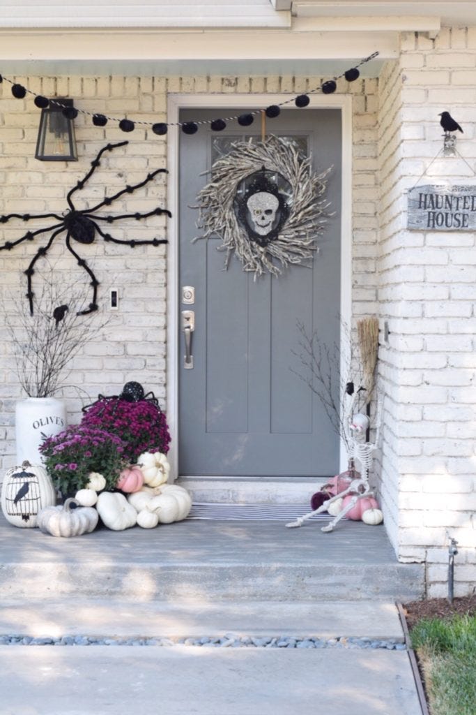 halloween door decor ideas spider