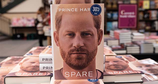 Une photo de couverture du livre de Prince Harry Spare