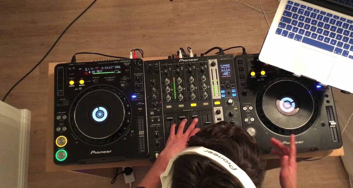 Comment diffuser en direct des DJ sets