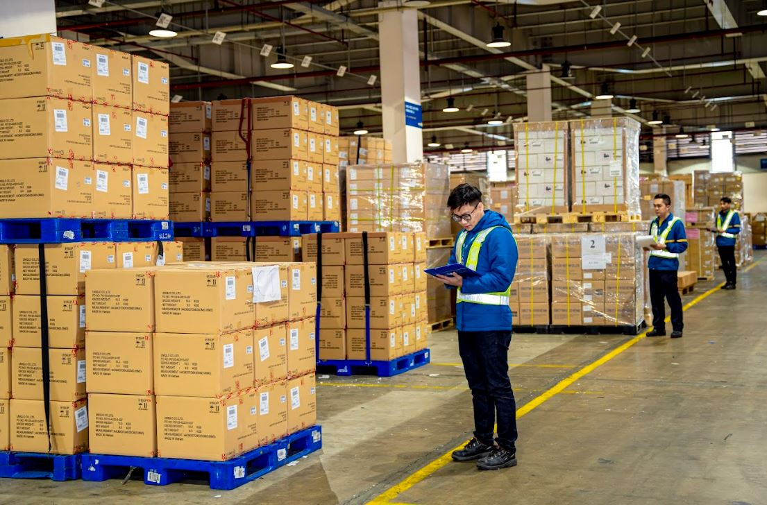 Luôn có đội giám sát trong các hoạt động bốc xếp hàng hoá tại các doanh nghiệp khi sử dụng dịch vụ bốc xếp tại Topaz