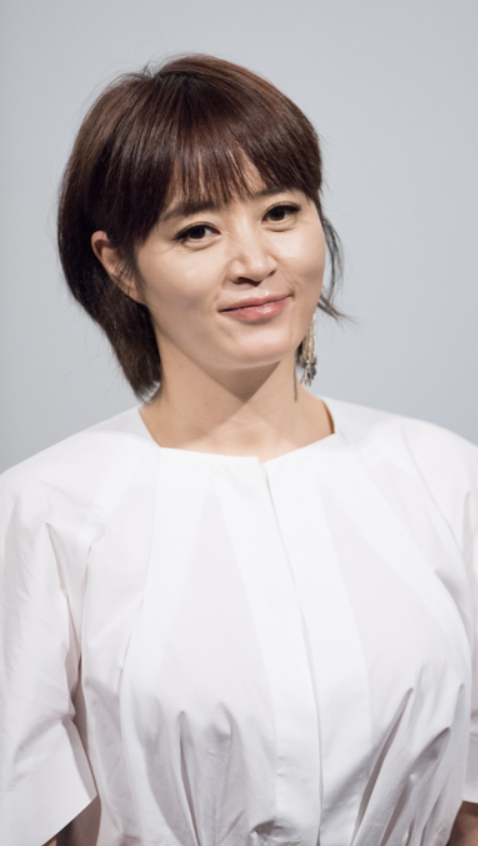 A picture of Kim Hye Soo