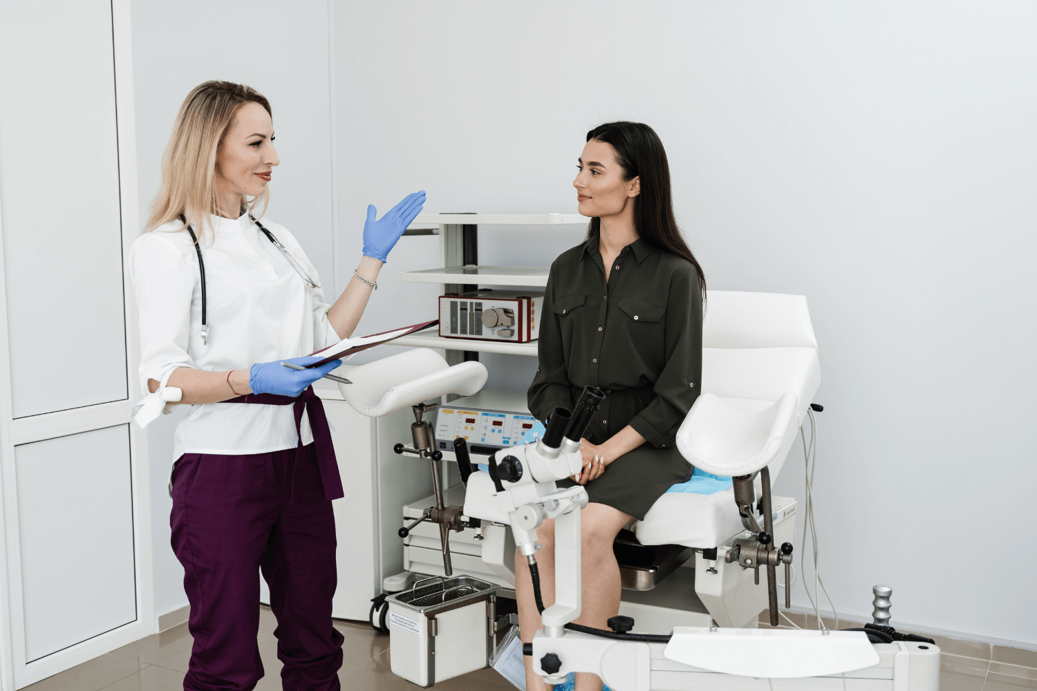 woman at OBGYN for a pap smear