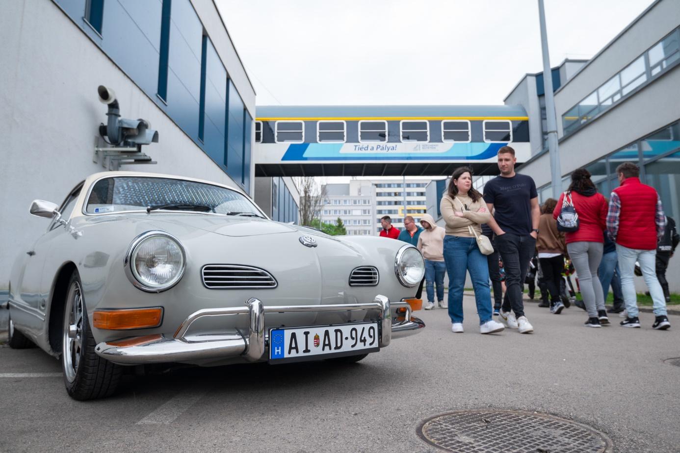The car meet and exhibition has grown into a popular family event in the city and a nationally renowned gathering for car enthusiasts, attracting more than three thousand visitors this year (Photos: András Adorján, Máté Dudás, Bettina Korinek, Gergely Nagy)