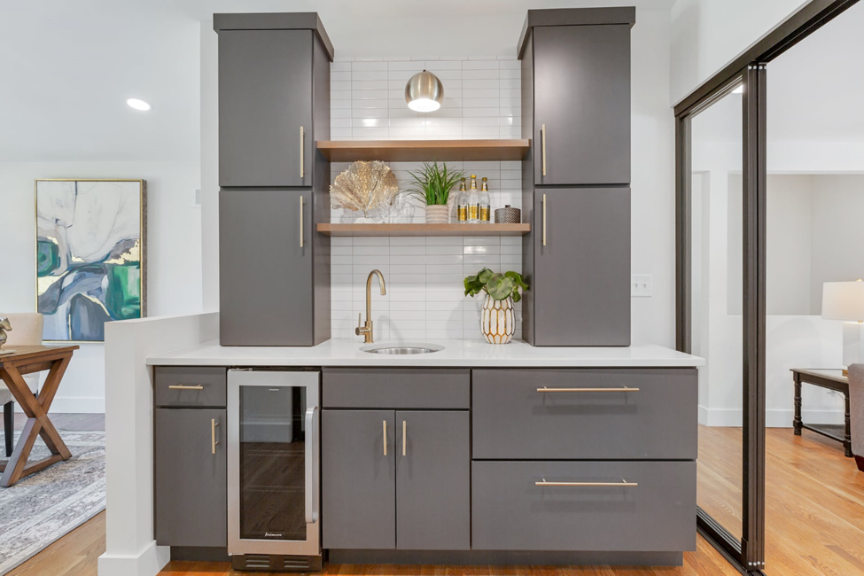 Frost White Quartz Countertop with Grey Cabinet