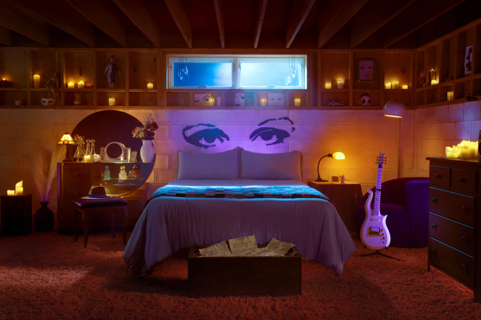Imagem de conteúdo da notícia "Casa de Prince Vira Atração em Celebração ao Aniversário do Filme" #1