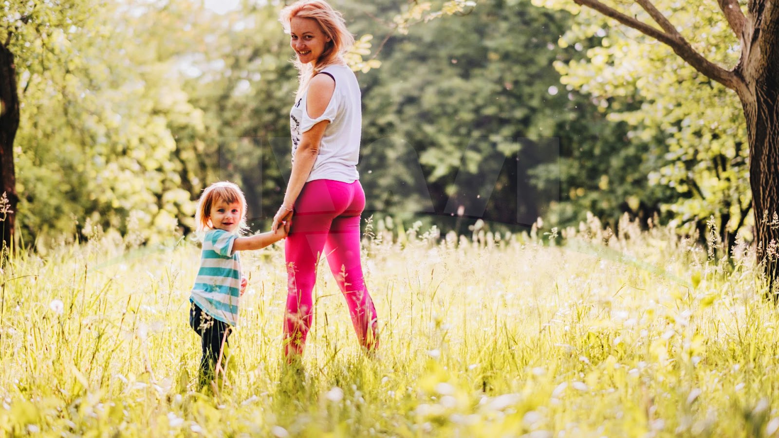 mom and son photoshoot Ideas image 16