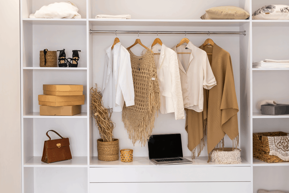 The Ultimate Work Capsule Wardrobe Guide for Women