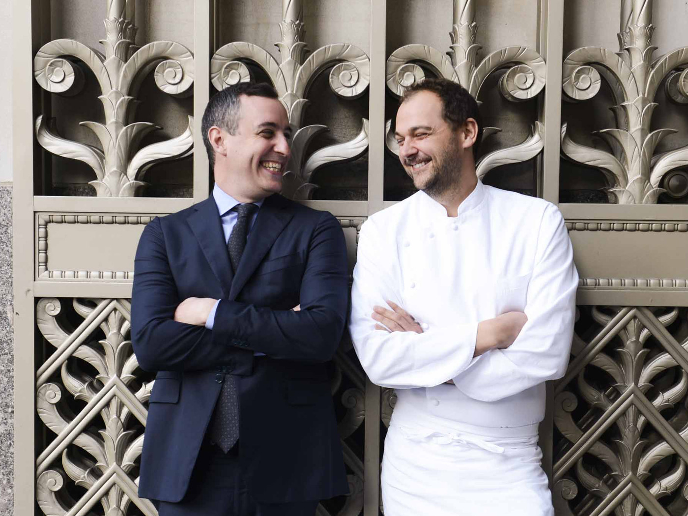 Will Guidara e Daniel Humm smiling at each other