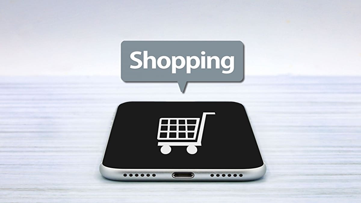 スマホからTikTokshopなどのECを利用するイメージ