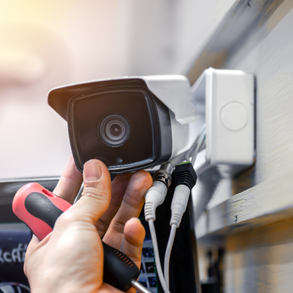 maintenance régulière des systèmes de sécurité
