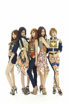 This is a picture of the 4minute members