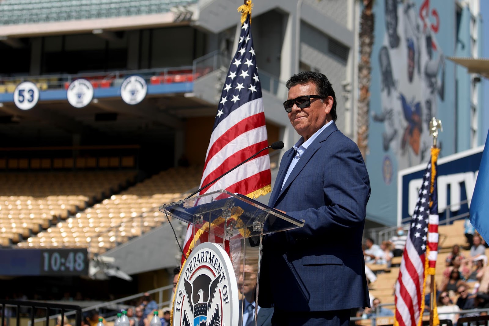 Fernando Valenzuela receives the USCIS Outstanding Americans by Choice award in front of over 2,100 new U.S. citizens at Dodger Stadium on August 29, 2022 | Source: Getty Images