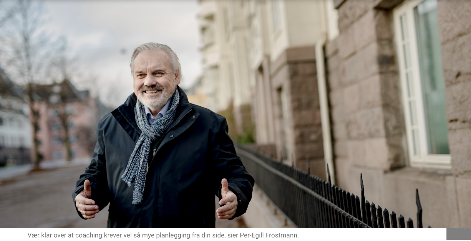 Et bilde som inneholder klær, person, Menneskeansikt, utendørs

Automatisk generert beskrivelse