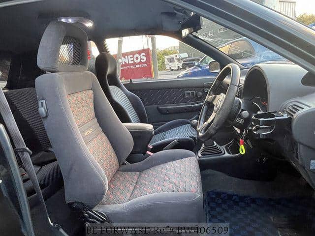Toyota Starlet
Black
Glanza
Interior
Front
