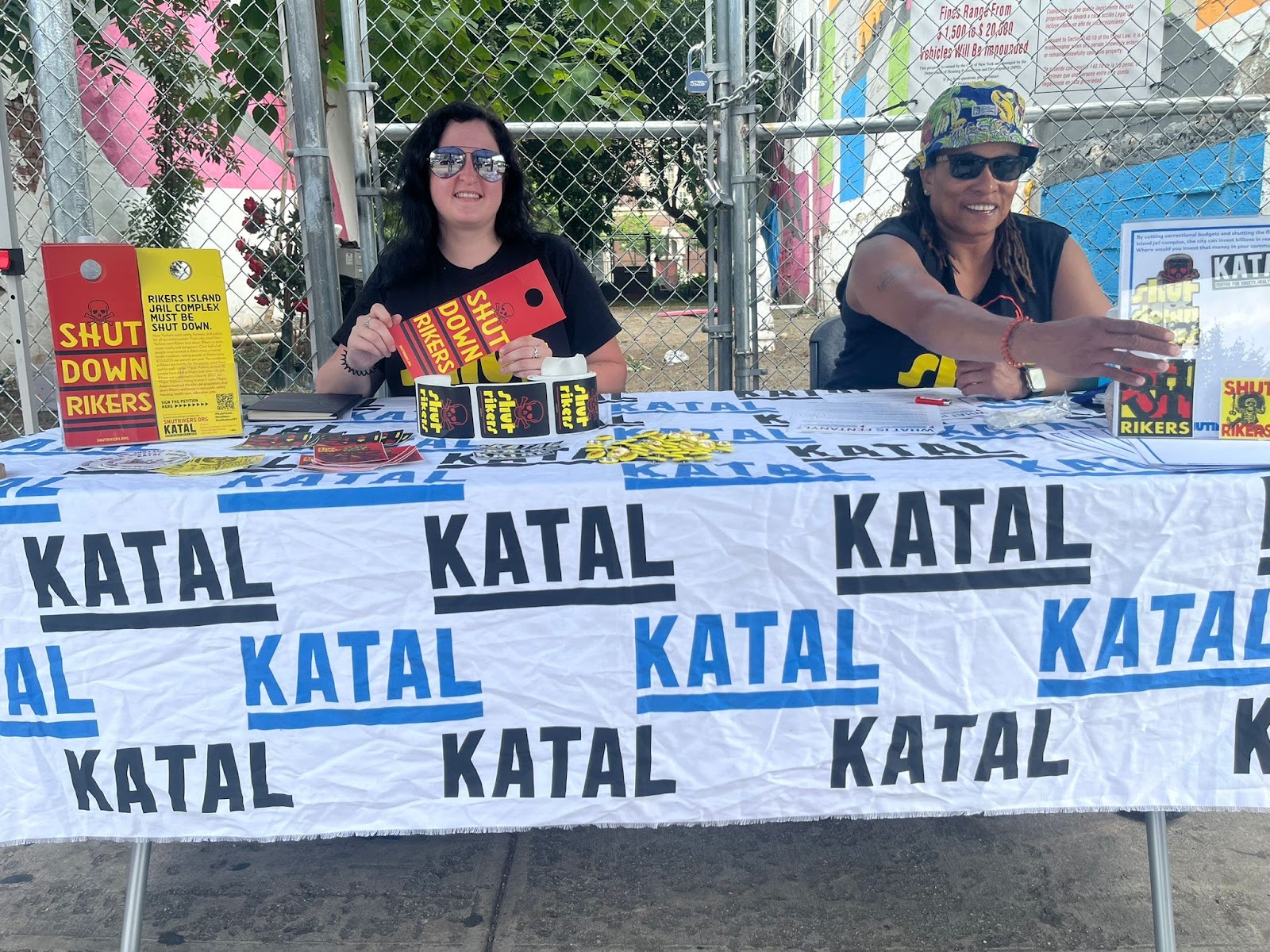 Katal staff led a tabling session at a Brownsville Safety Alliance event in Brooklyn on July 26 and July 27. 