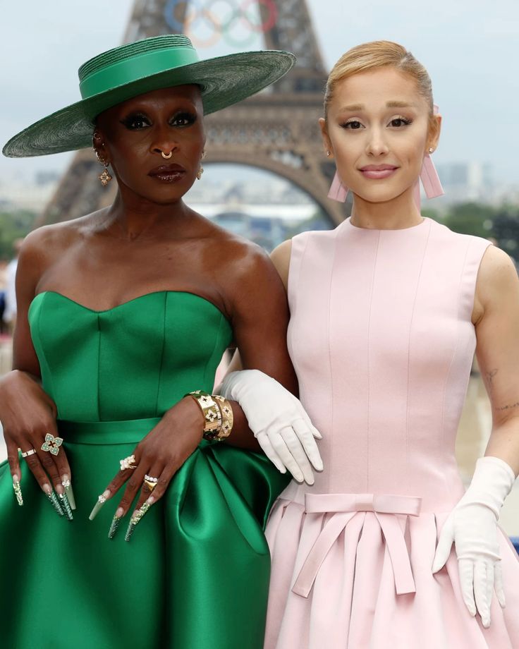 A picture of Ariana Grande and Cynthia Erivo 