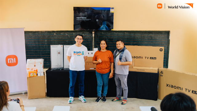 Xiaomi donates smart devices and school supplies, joins Brigada Eskwela Drive