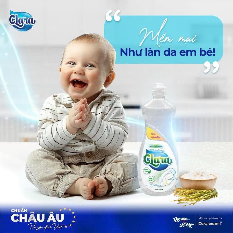 Nước rửa chén Clara được nhiều mẹ tin chọn cho chén đĩa của bé