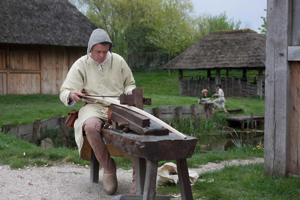 medieval bowmaker | Hans Splinter | Flickr