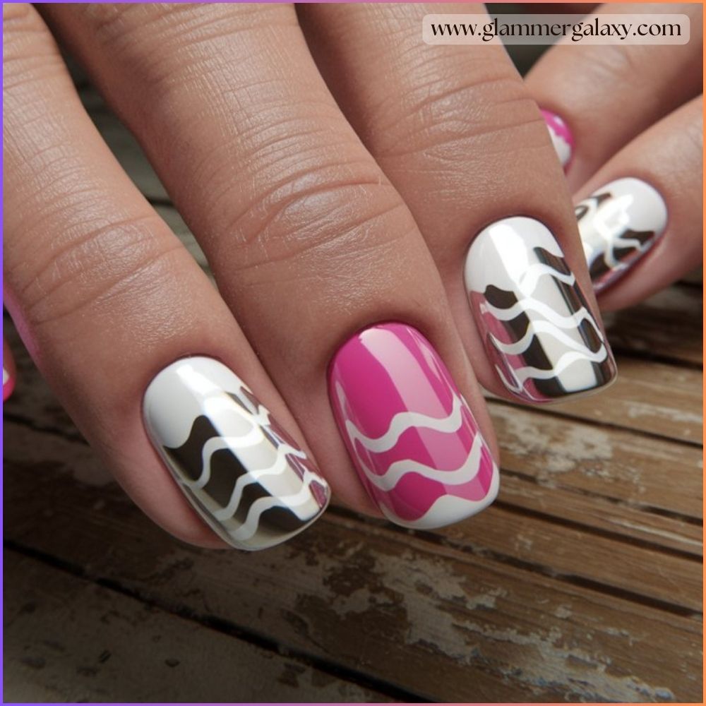 Hot summer nails having Wave patterns using chrome overlays