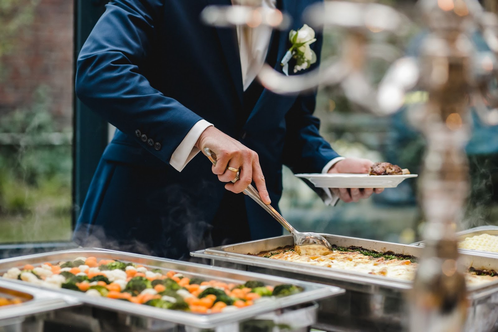 best food to serve at a wedding