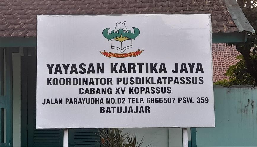 E:\Aulia\YKJ KOORDINATOR PUSDIKLATPASSUS\Artikel\Foto Artikel Baru\Papan Yayasan.jpg