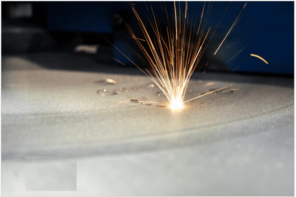 Live photography of the selective laser melting (SLM) process in action