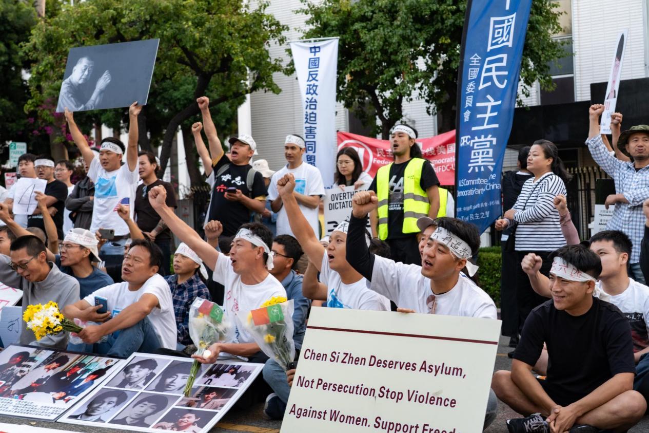 烛火不灭——洛杉矶民众集会纪念六四36周年/北春韩立华报道