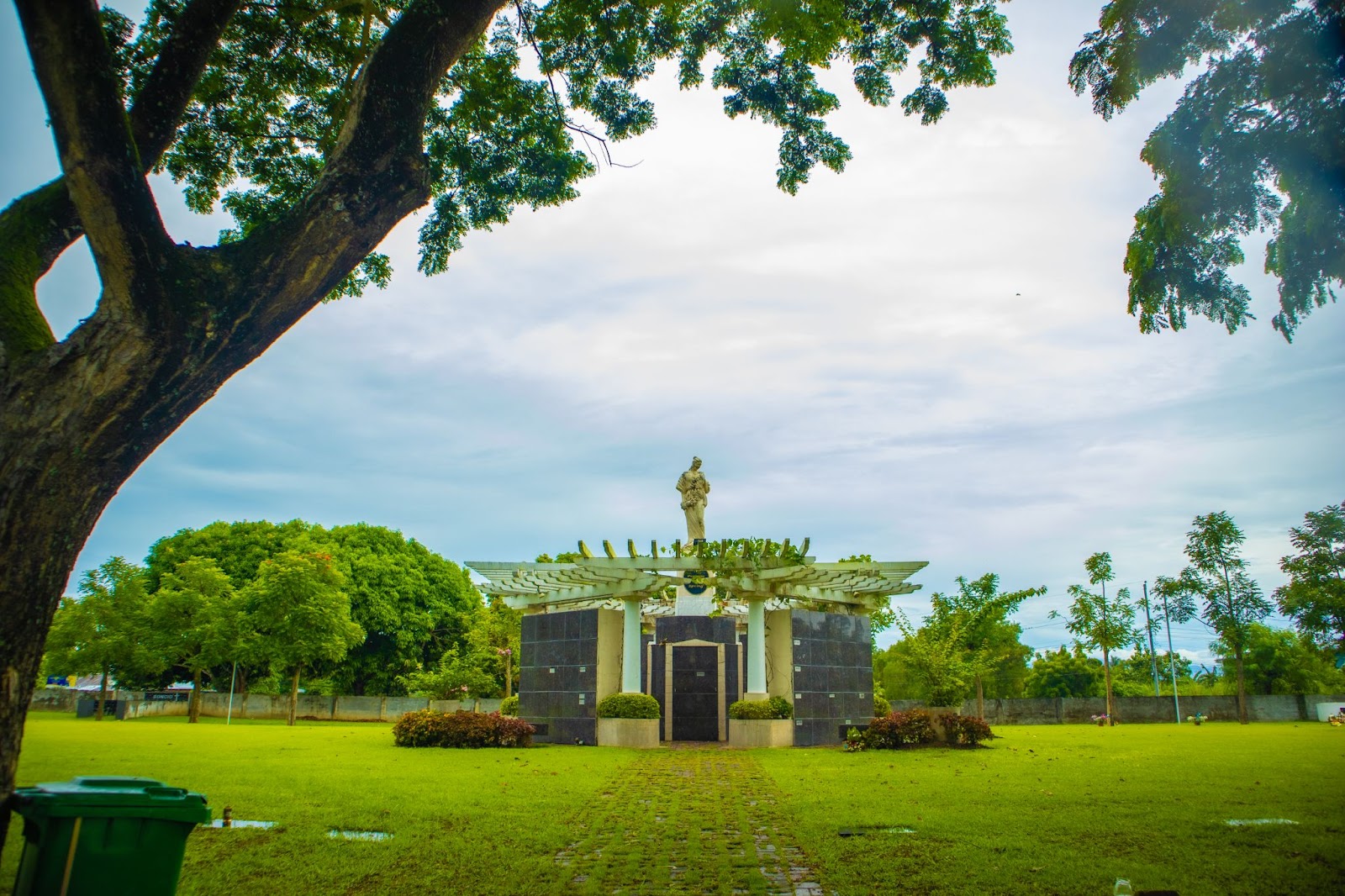 investing-in-high-end-memorial-parks-iloilo