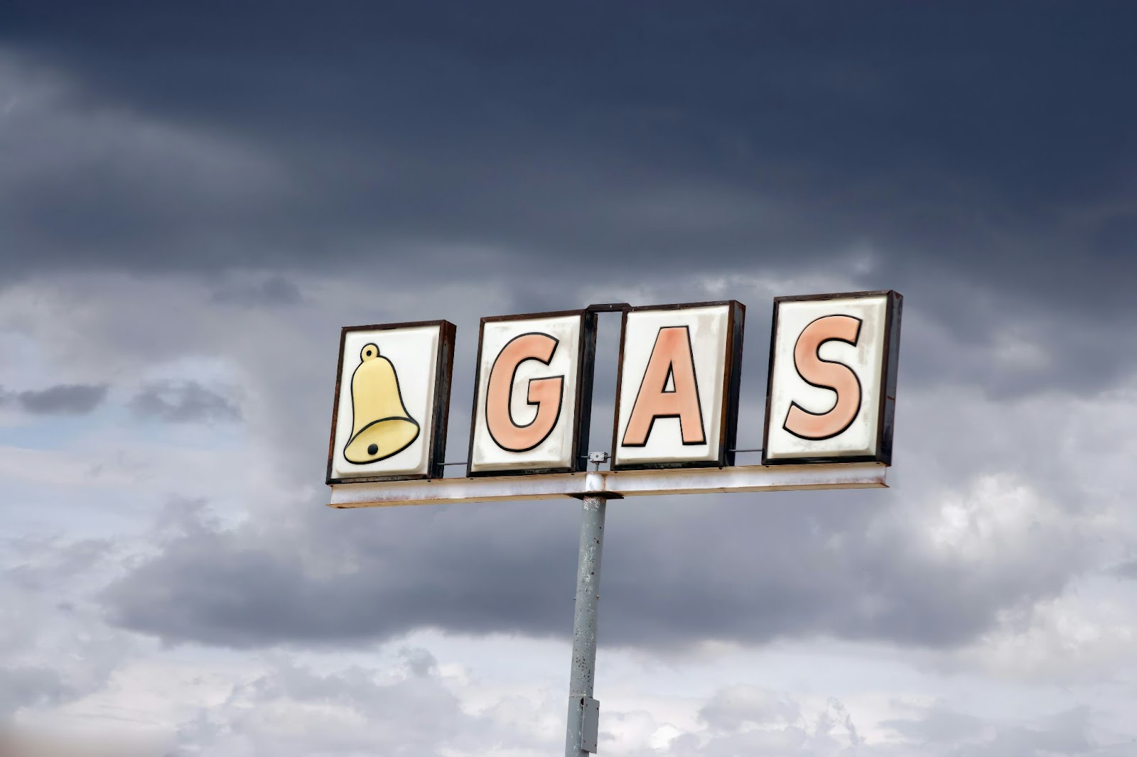 FAQs on RV Fuel Efficiency: Easy Tips to Save on the Road